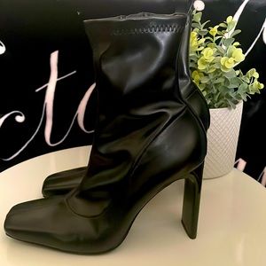 Zara boots size 6
